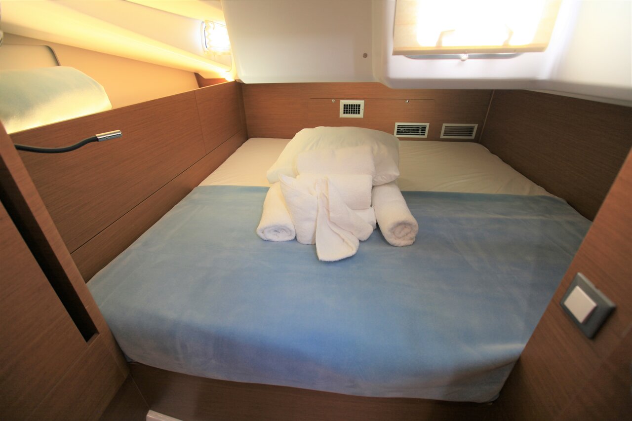 Photo #19 - Sun Odyssey 440 - 2 cab. (Andiamo) en Road Town - 28456