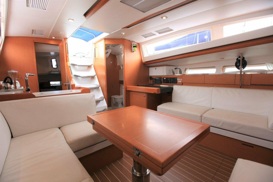 Photo #9 - Sun Odyssey 44 DS - 2 cab. (Good Decision) in Road Town - 28457