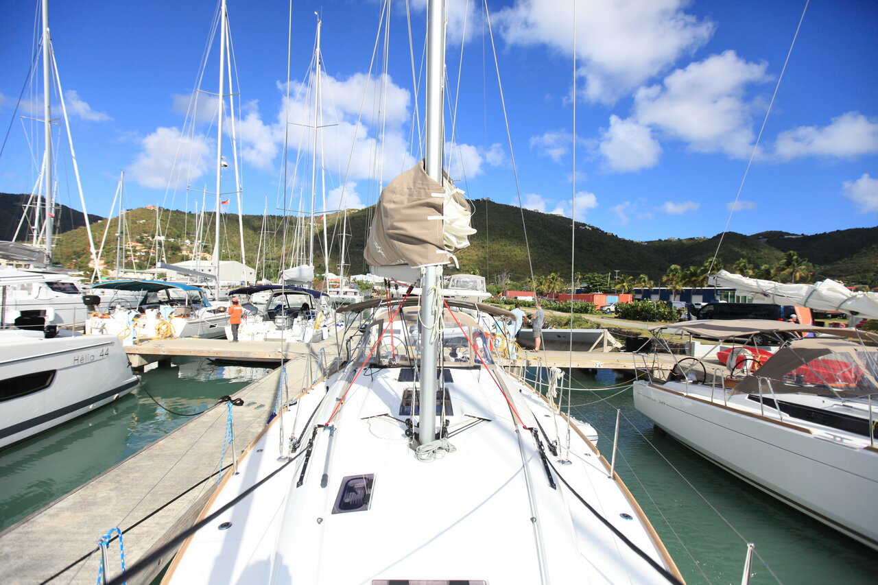 Photo #4 - Sun Odyssey 419 - 3 cab. (Indian Chief) en Road Town - 28462