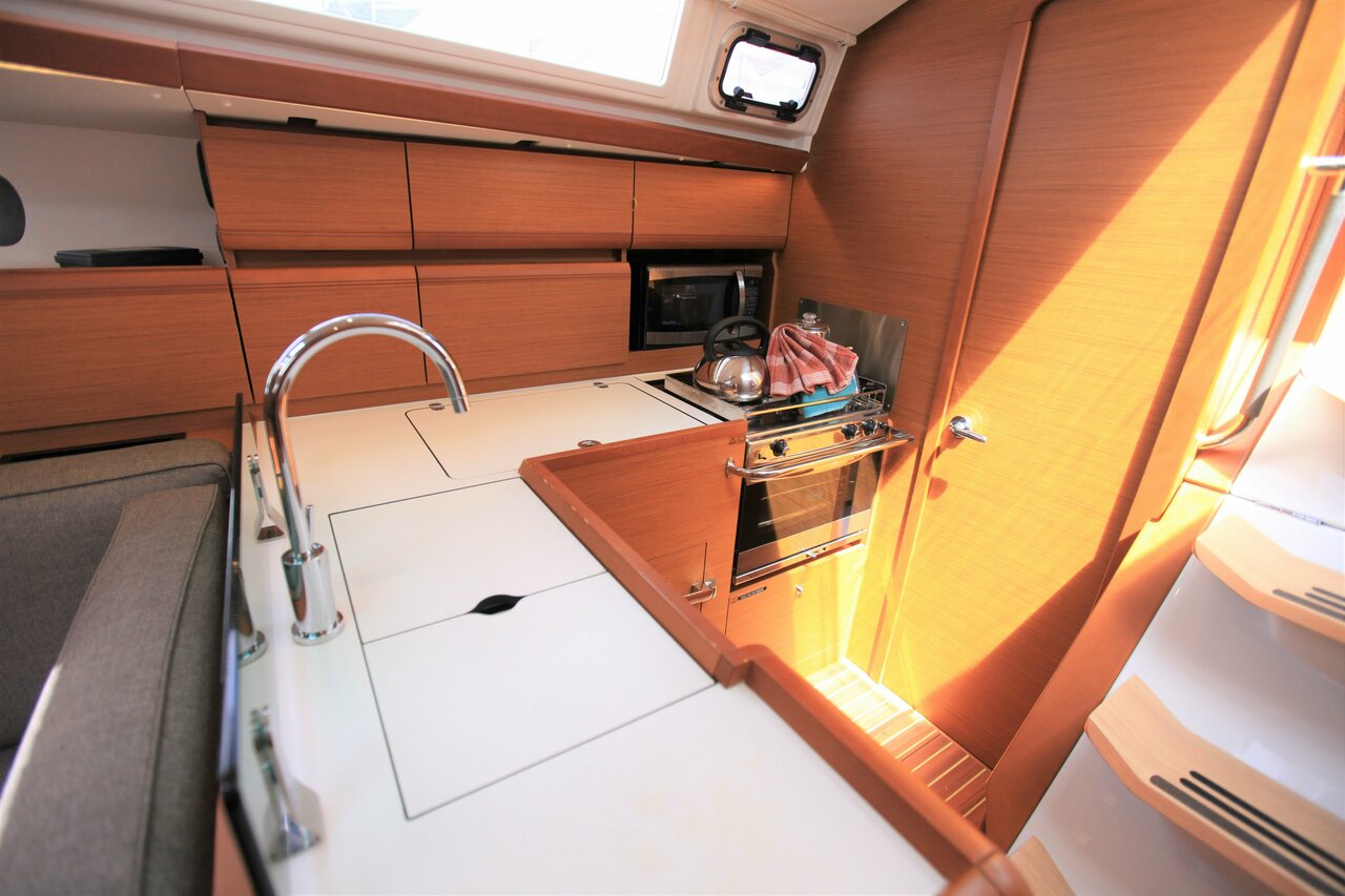 Photo #13 - Sun Odyssey 419 - 3 cab. (Indian Chief) en Road Town - 28462