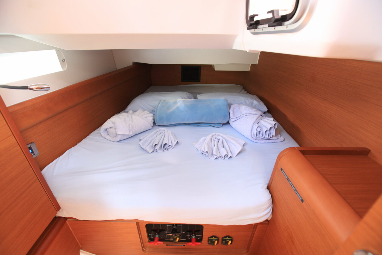 Photo #14 - Sun Odyssey 419 - 3 cab. (Indian Chief) en Road Town - 28462