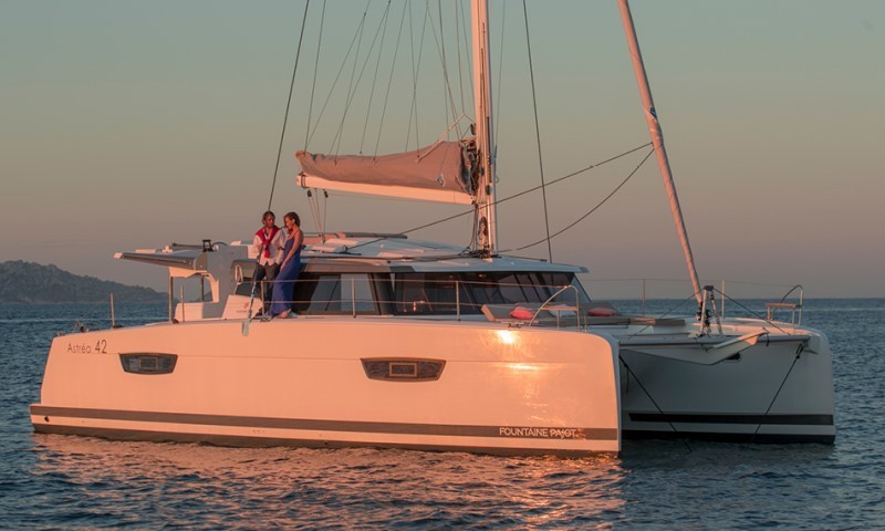 Photo #4 - Fountaine Pajot Astrea 42 - 4 + 2 cab. (MILE HI L'ATTITUDES) in Parham Town - 28555