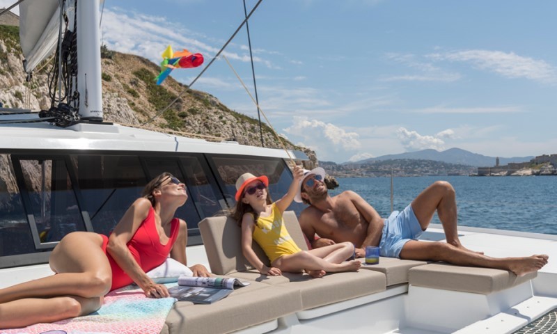 Photo #5 - Fountaine Pajot Astrea 42 - 4 + 2 cab. (MILE HI L'ATTITUDES) in Parham Town - 28555