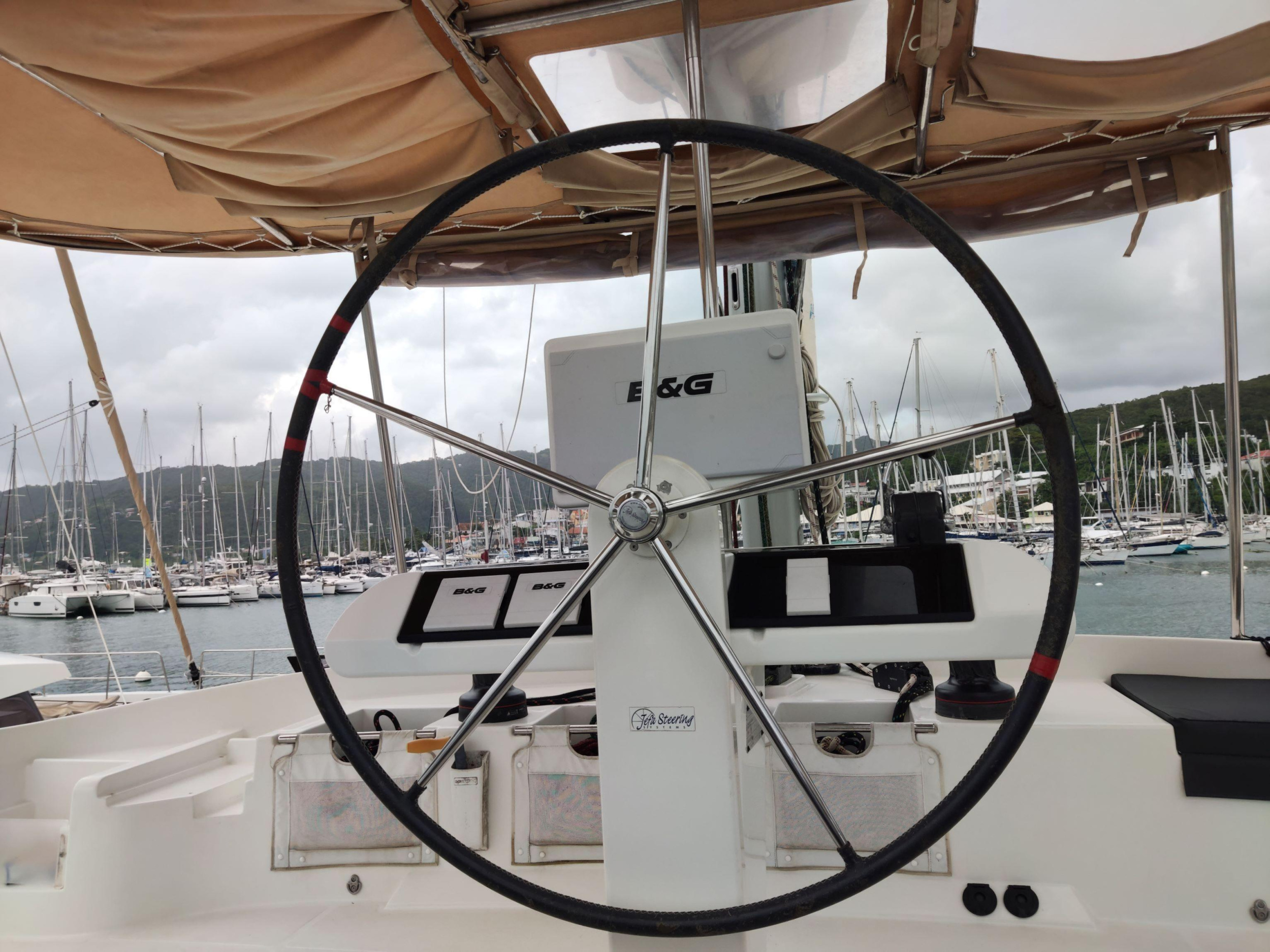 Photo #8 - Lagoon 52 F - 6 + 2 cab. (SHAMA) in Le Marin - 28576