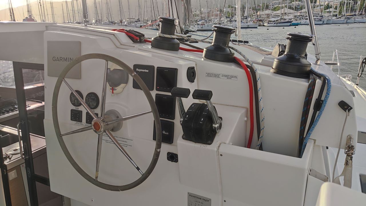 Photo #7 - Fountaine Pajot Lucia 40 - 4 cab. (HARFANG) en Le Marin - 28577