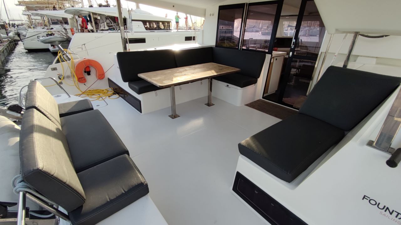 Photo #9 - Fountaine Pajot Lucia 40 - 4 cab. (HARFANG) en Le Marin - 28577