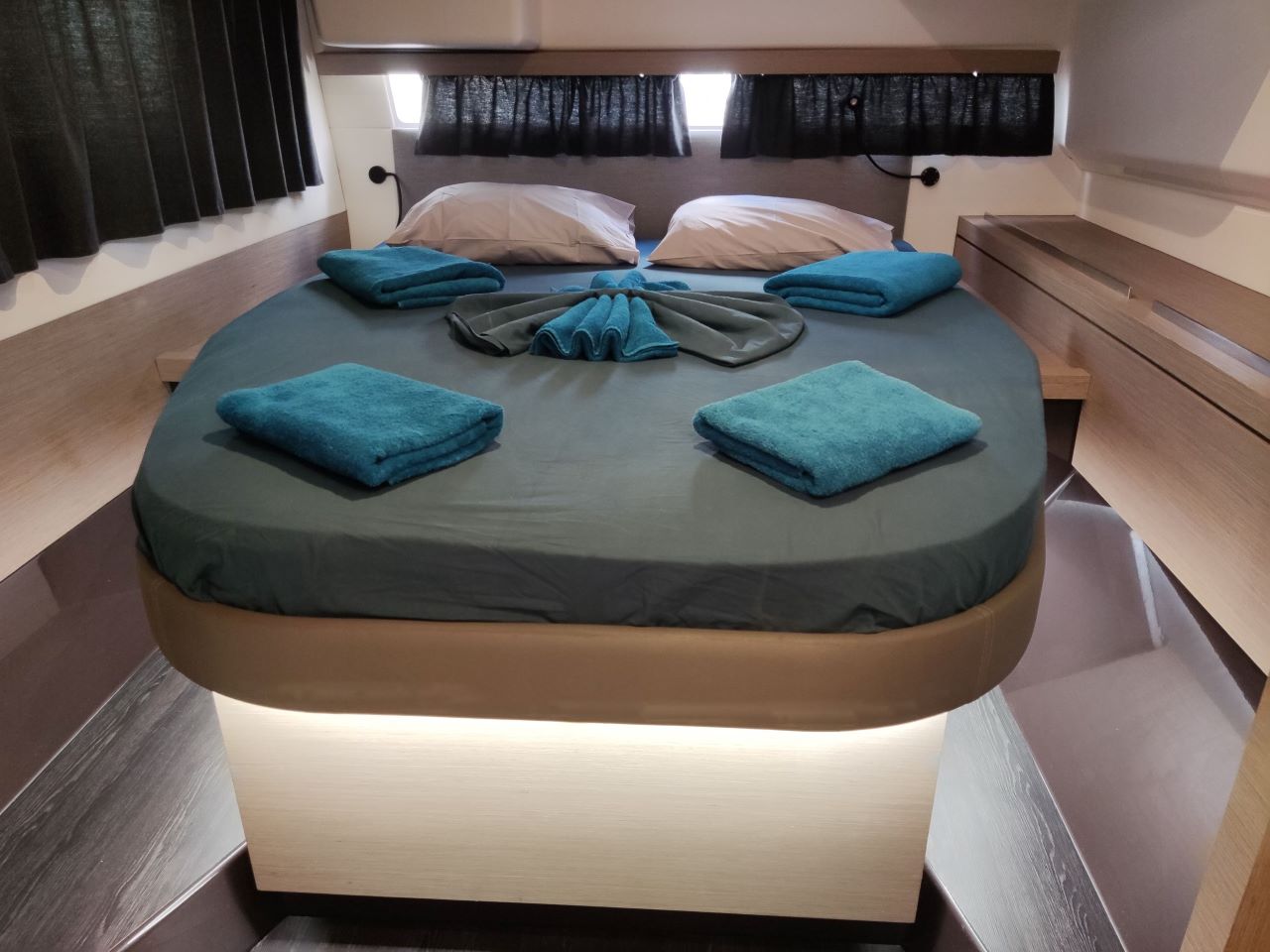 Photo #14 - Fountaine Pajot Lucia 40 - 4 cab. (HARFANG) en Le Marin - 28577