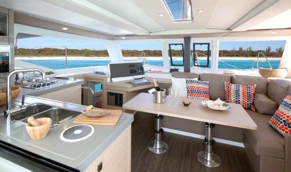 Photo #4 - Fountaine Pajot Lucia 40 - 4 cab. (HAPPY HOUR) en Bas du fort - 28578