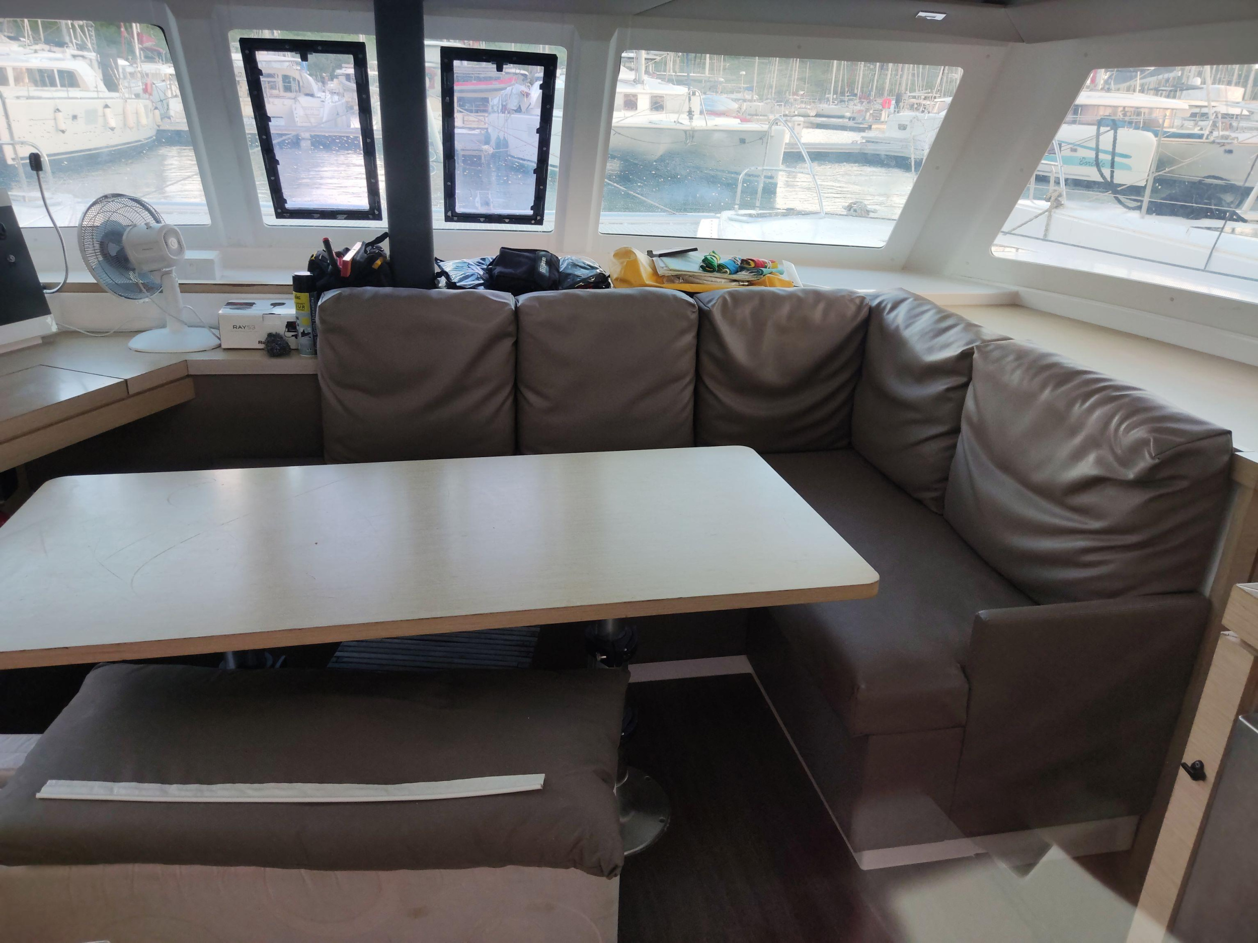 Photo #10 - Fountaine Pajot Lucia 40 - 4 cab. (HIBISCUS) in Ajaccio - 28614