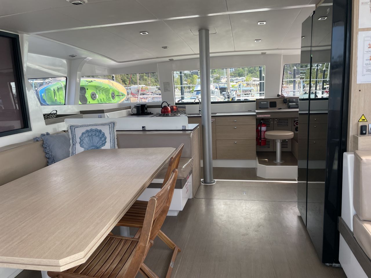Photo #8 - Bali 4.3 (NAUTILUS) in Airlie Beach - 28643