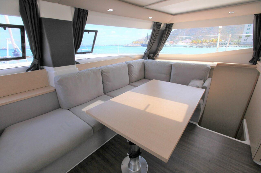 Photo #13 - Helia 44 - 5 cab. (Island Odyssey) in Road Town - 28705