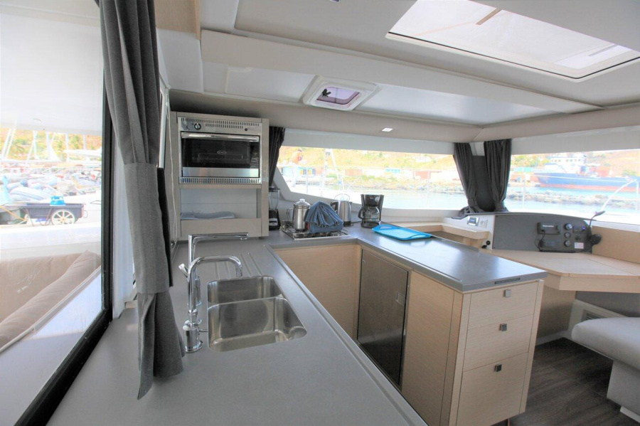 Photo #14 - Helia 44 - 5 cab. (Island Odyssey) in Road Town - 28705