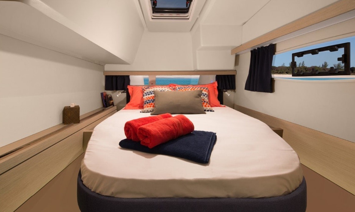 Photo #7 - Fountaine Pajot Lucia 40 - 4 cab. (VAHEVALA) in Parham Town - 28764