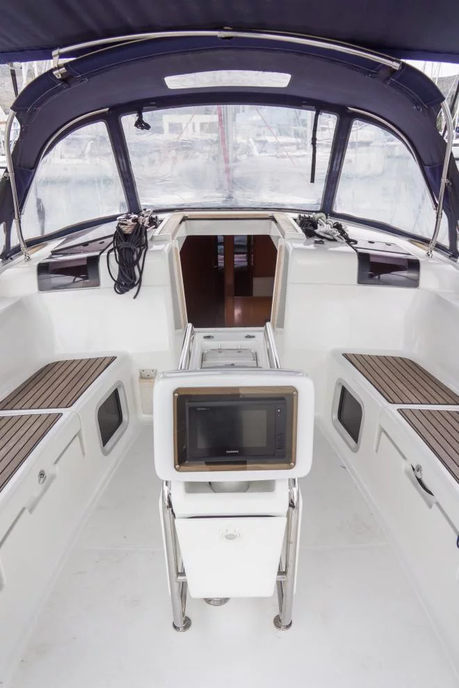 Sun Odyssey 439 (THALES )  - 6