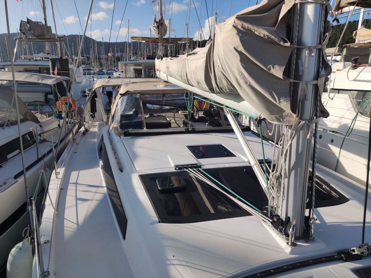 Photo #4 - Dufour 430 GL (BESRA) in Le Marin - 28965
