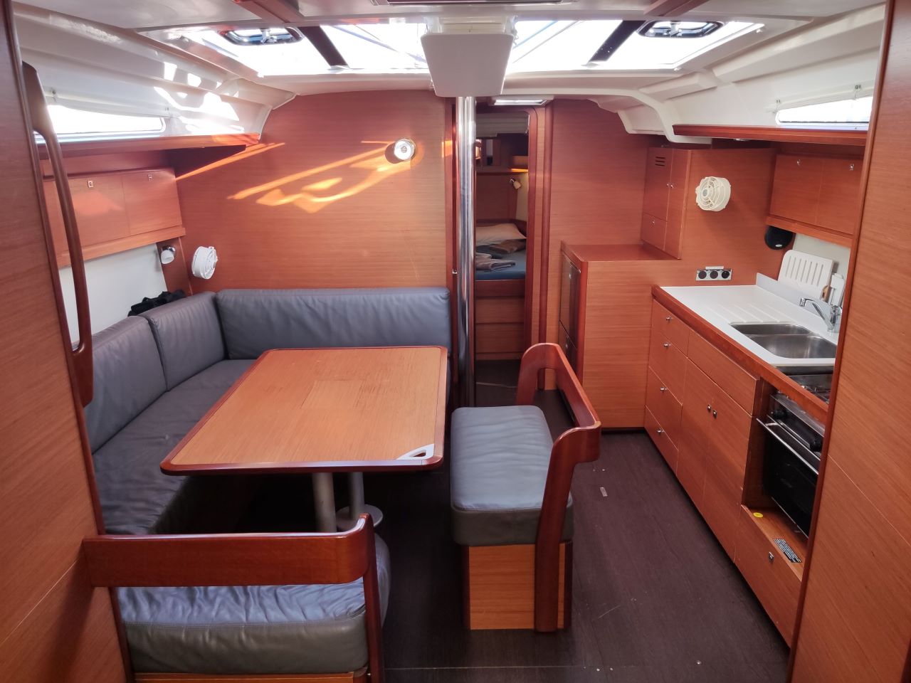 Photo #6 - Dufour 430 GL (BESRA) in Le Marin - 28965