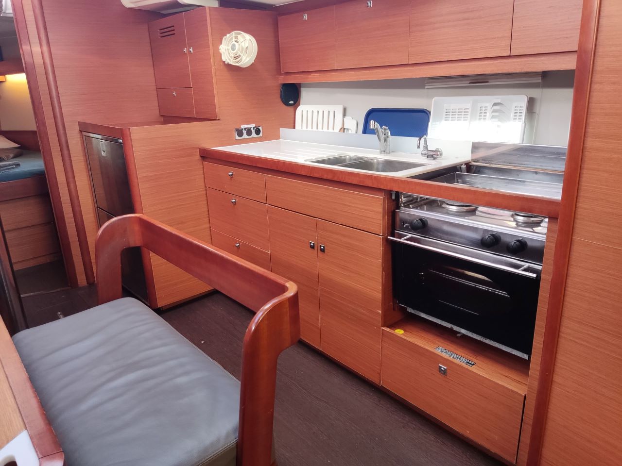 Photo #7 - Dufour 430 GL (BESRA) in Le Marin - 28965