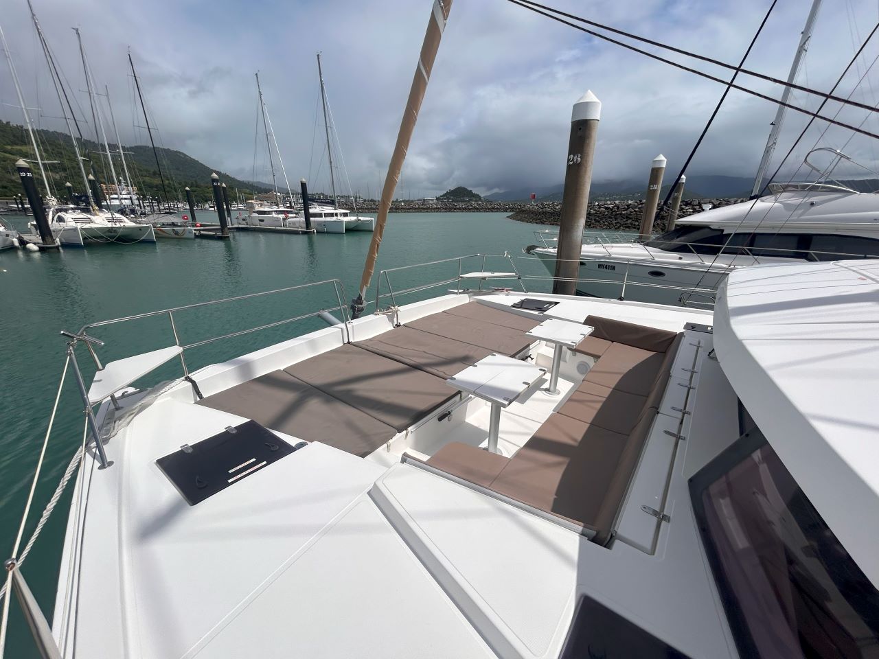Photo #5 - Bali 4.3 (ALCINA) in Airlie Beach - 28997