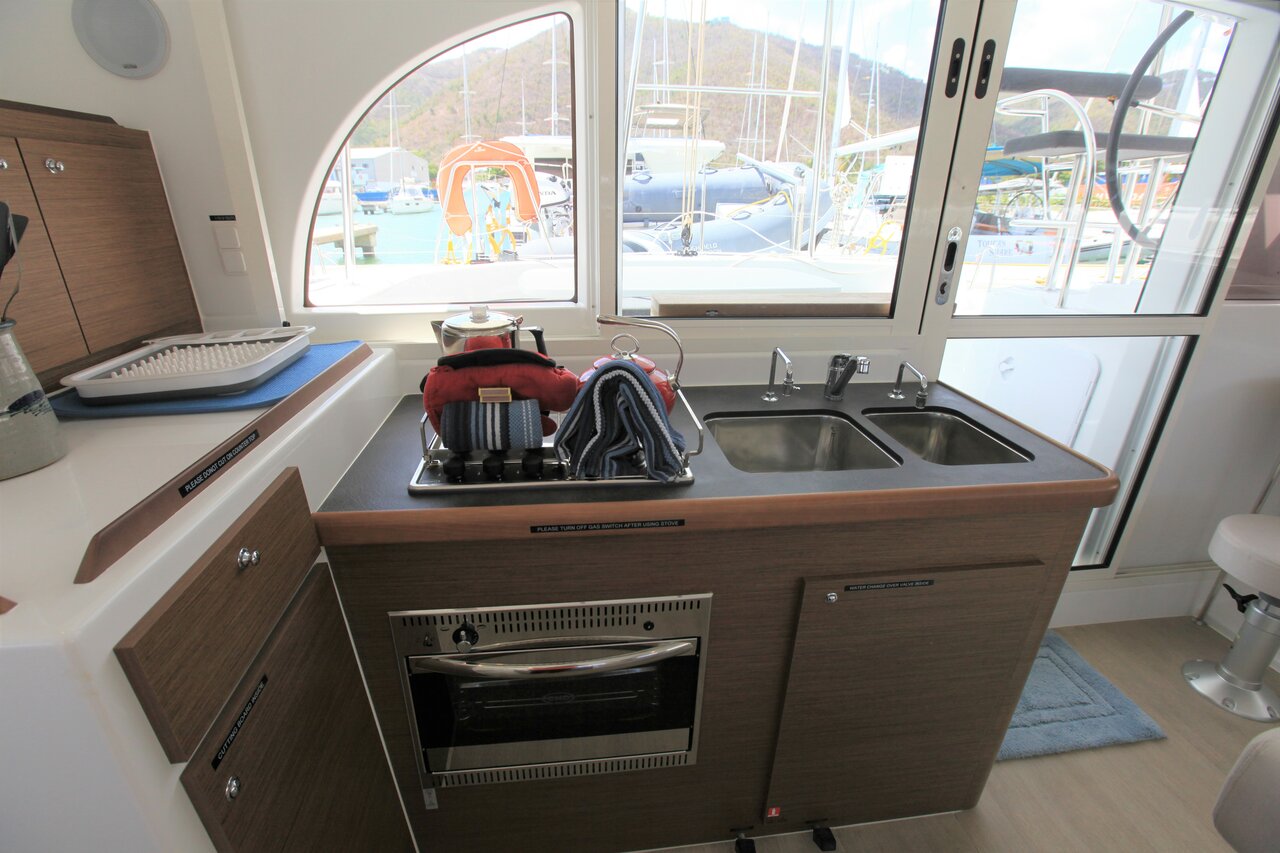 Photo #13 - Lagoon 380 - 4 cab. (Mr T) en Road Town - 29054