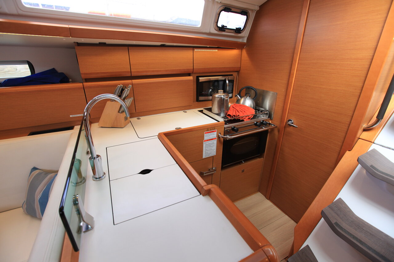Photo #12 - Sun Odyssey 419 - 3 cab. (Jillsee) en Road Town - 29058
