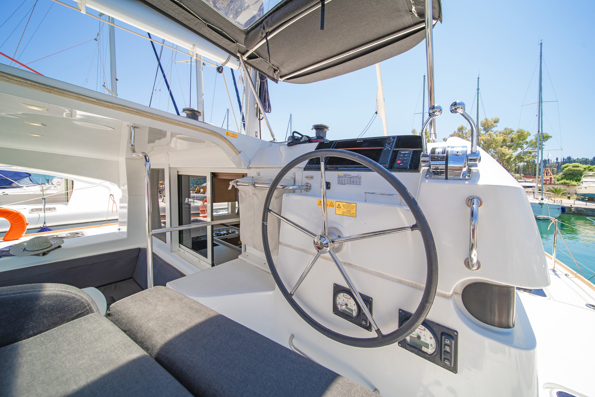 Photo #9 - Lagoon 40 - 4 + 2 cab (Thalasea) in Corfu - 29070