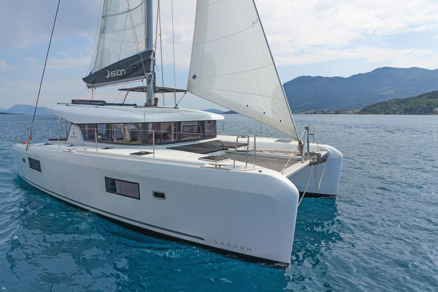 Photo #4 - Lagoon 42 - 4 + 2 cab. (Blue Ripple 1) en Lefkada - 29072