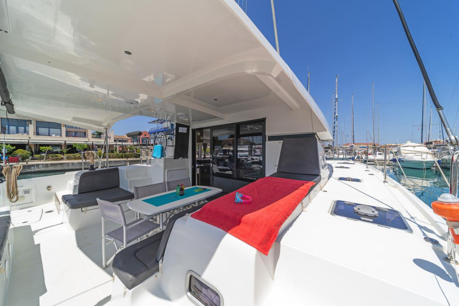 Photo #7 - Lagoon 42 - 4 + 2 cab. (Blue Ripple 1) en Lefkada - 29072