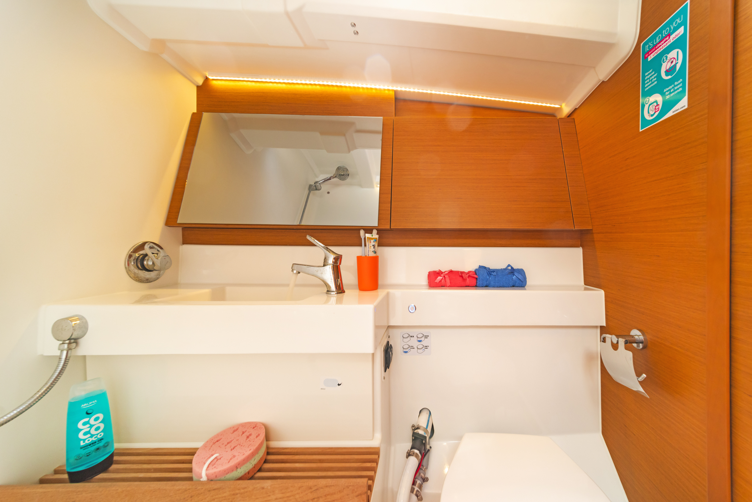 Photo #9 - Sun Odyssey 490 - 5 + 1 cab. (Goldfish) in Kos - 29084