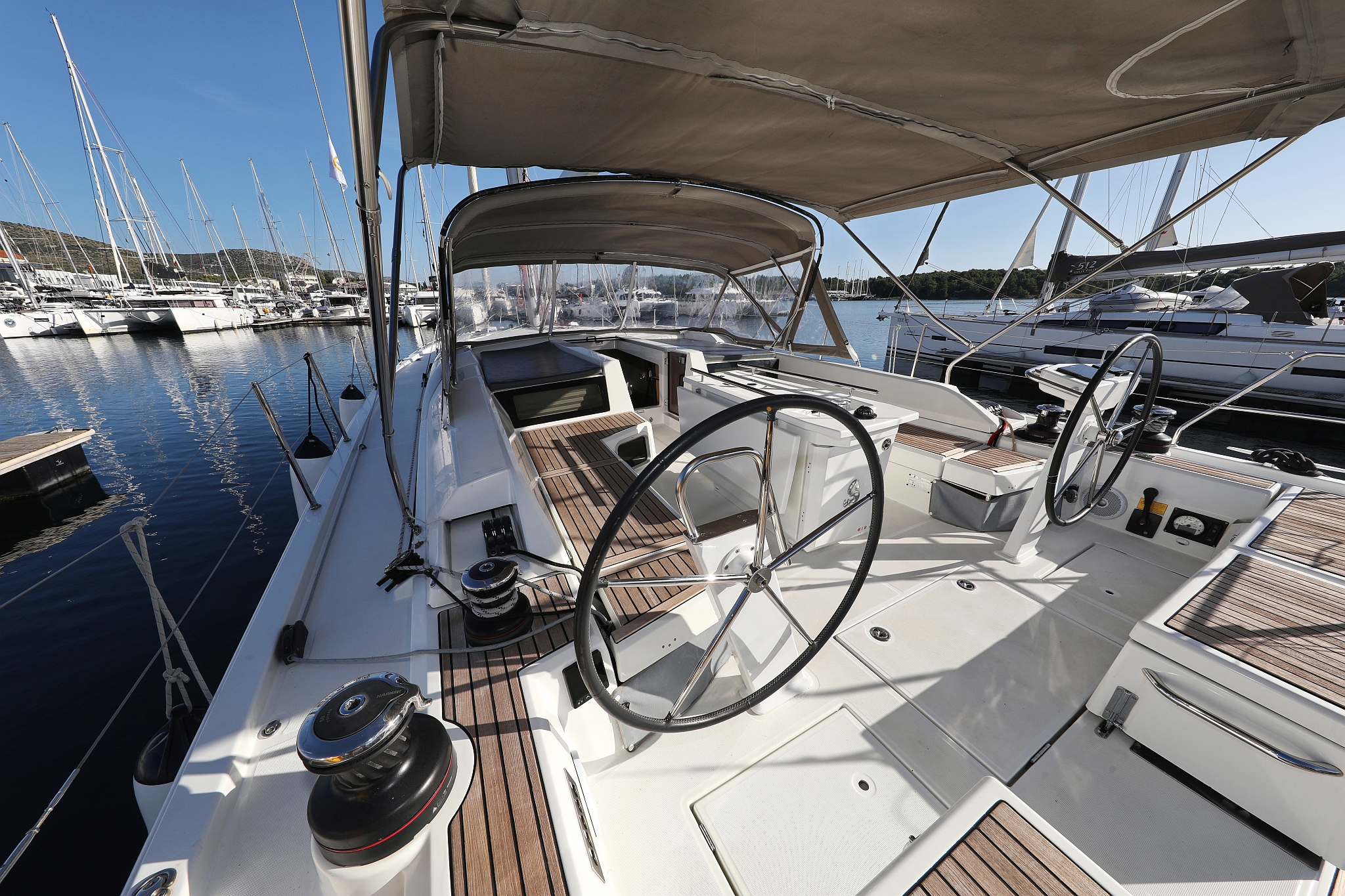 Photo #6 - Oceanis 51.1 - 5 + 1 cab. (Air 1) en Trogir - 29118