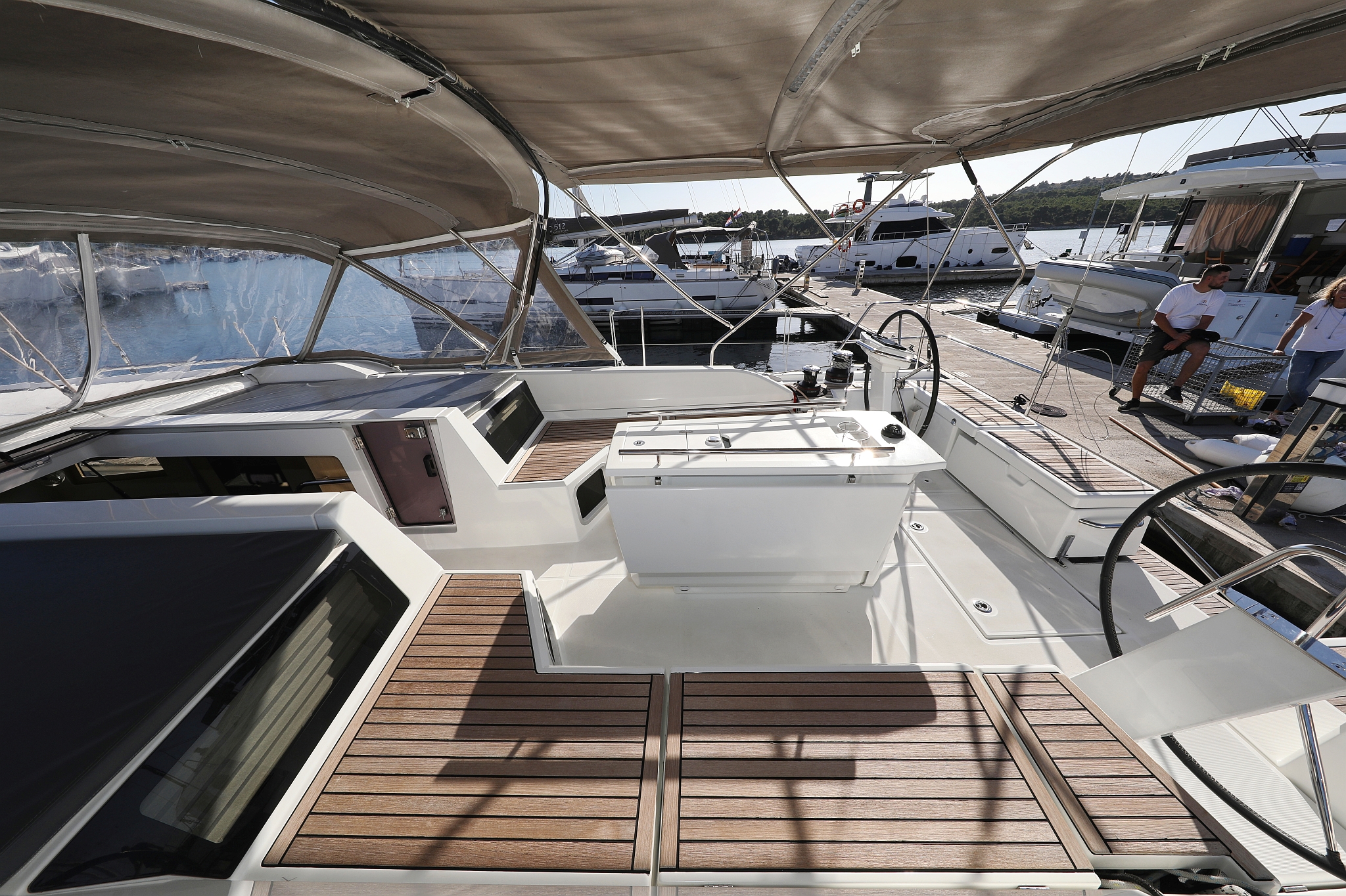 Photo #8 - Oceanis 51.1 - 5 + 1 cab. (Air 1) en Trogir - 29118