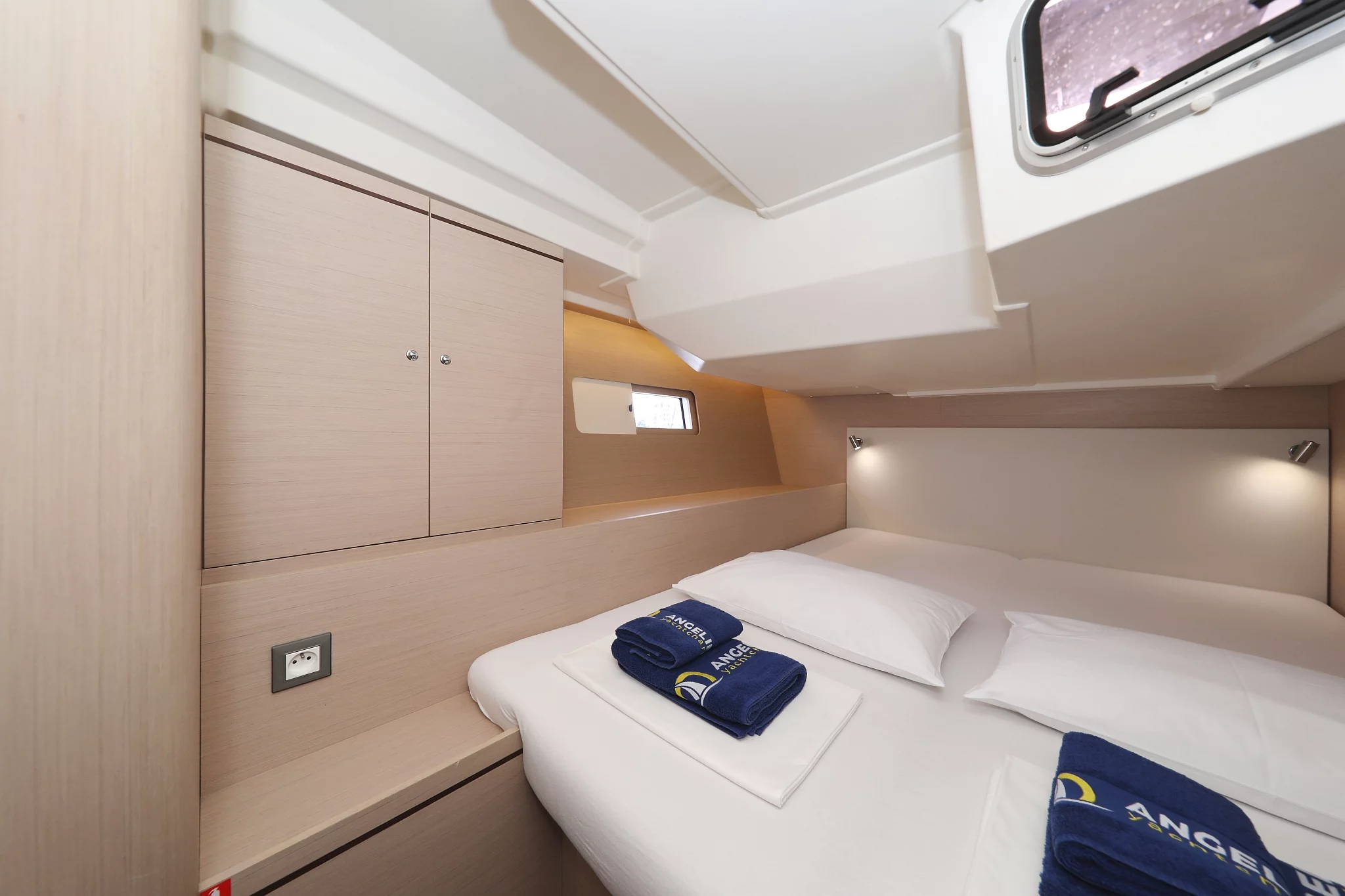 Oceanis 51.1 - 5 + 1 cab. (Air 1)  - 24
