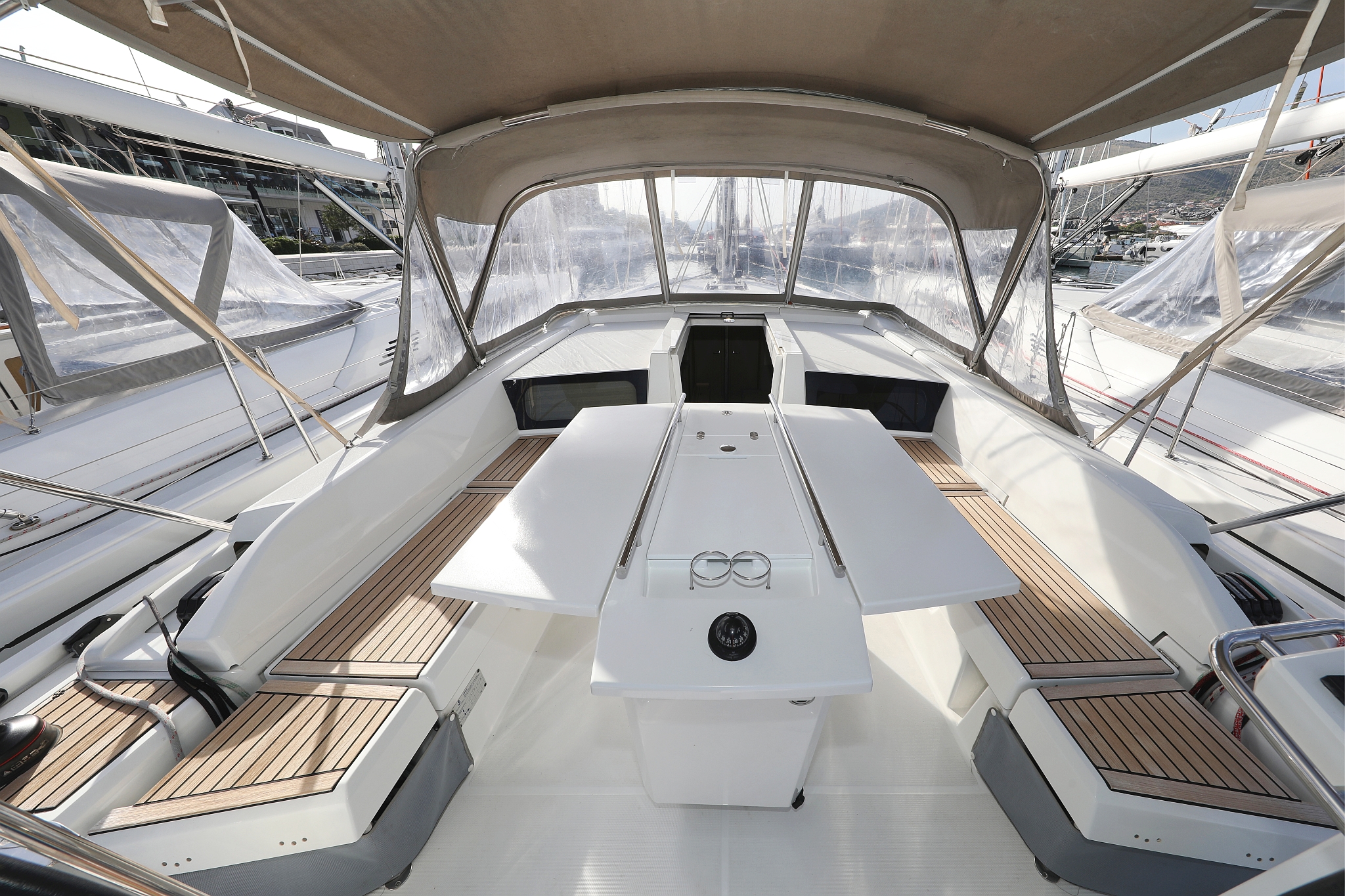 Photo #5 - Oceanis 46.1 - 4 cab. (Ladybug) en Trogir - 29130