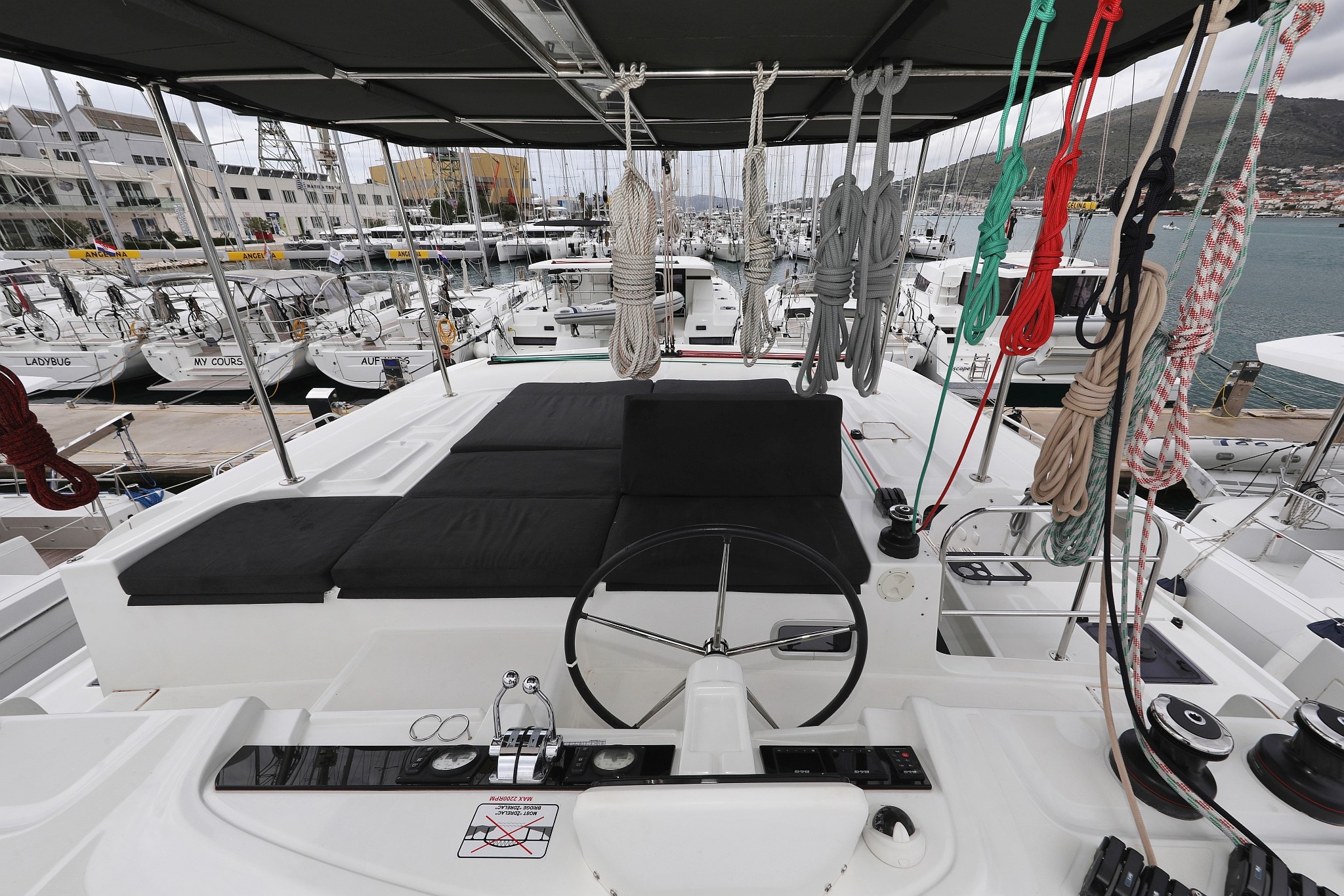 Photo #9 - Lagoon 46 - 4 + 2 cab. (Barbarella III) en Trogir - 29136