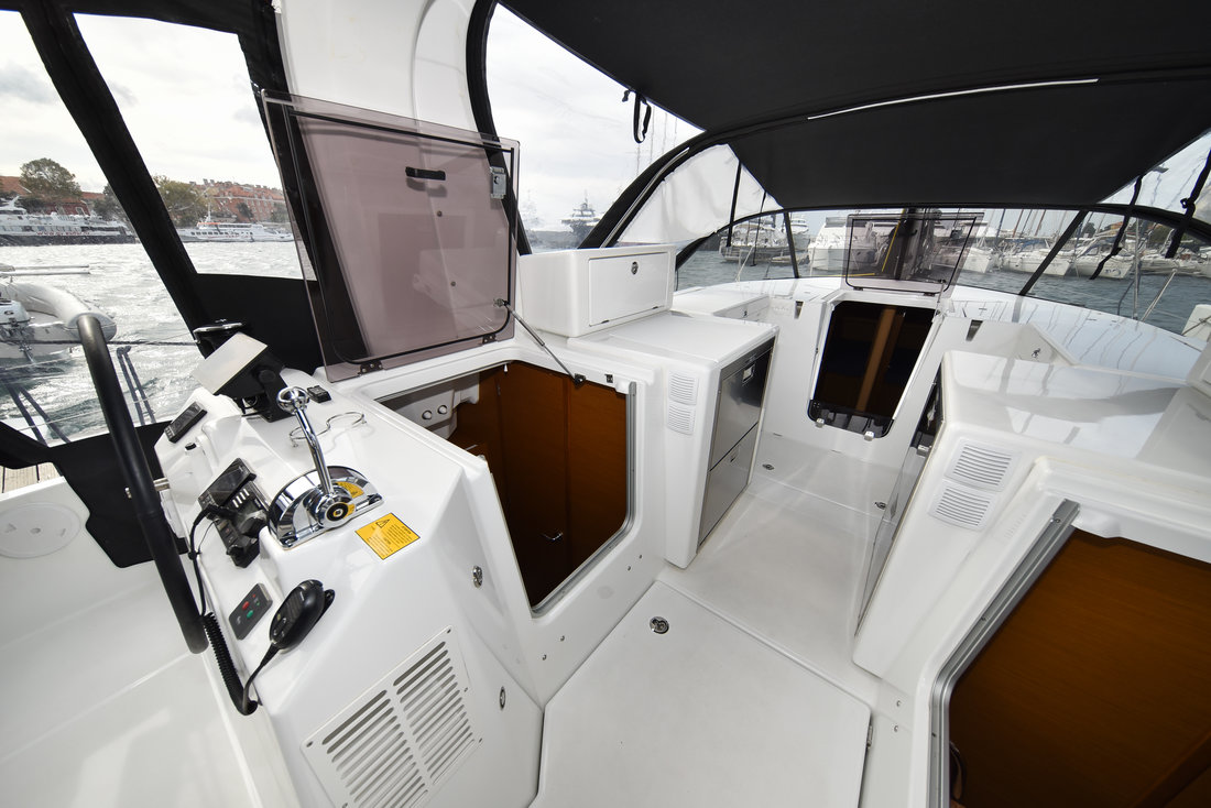 Photo #11 - Sun Loft 47 - 6 + 1 cab. (New Horizons) in Zadar - 29200
