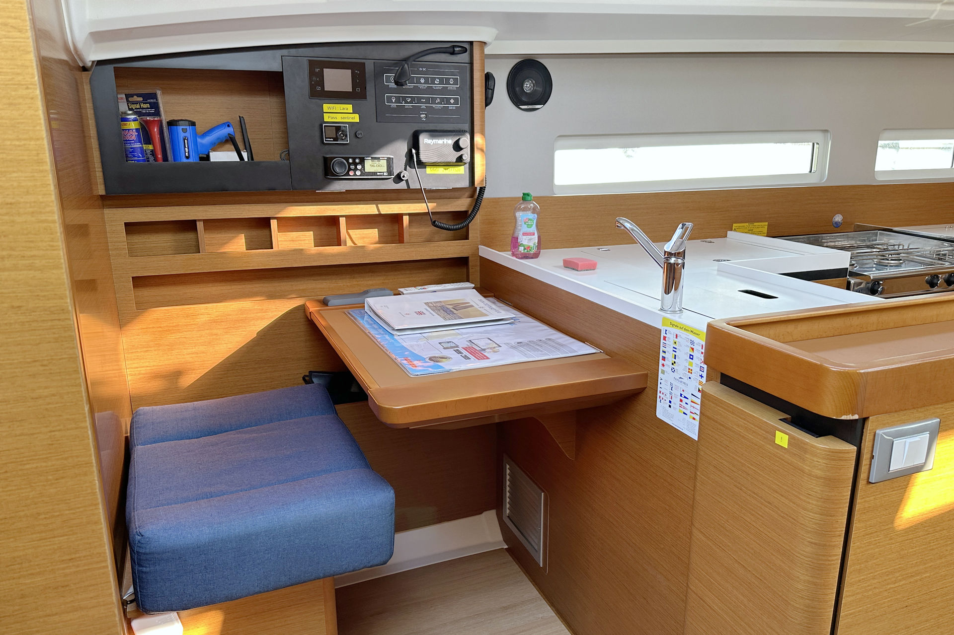 Photo #18 - Sun Odyssey 410 - 3 cab. (Lara) in Krk - 29220