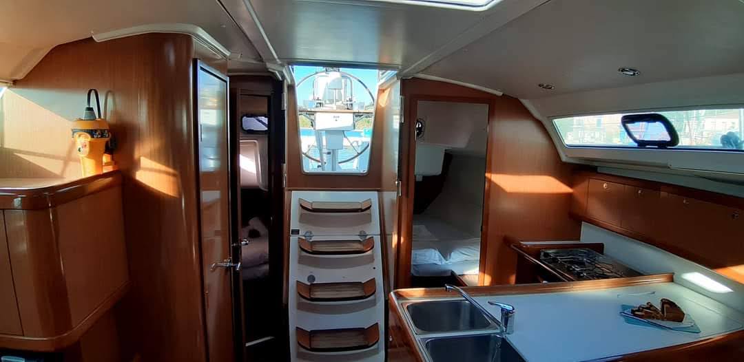 Photo #9 - Oceanis 37 (Mary) in Paleros - 29258