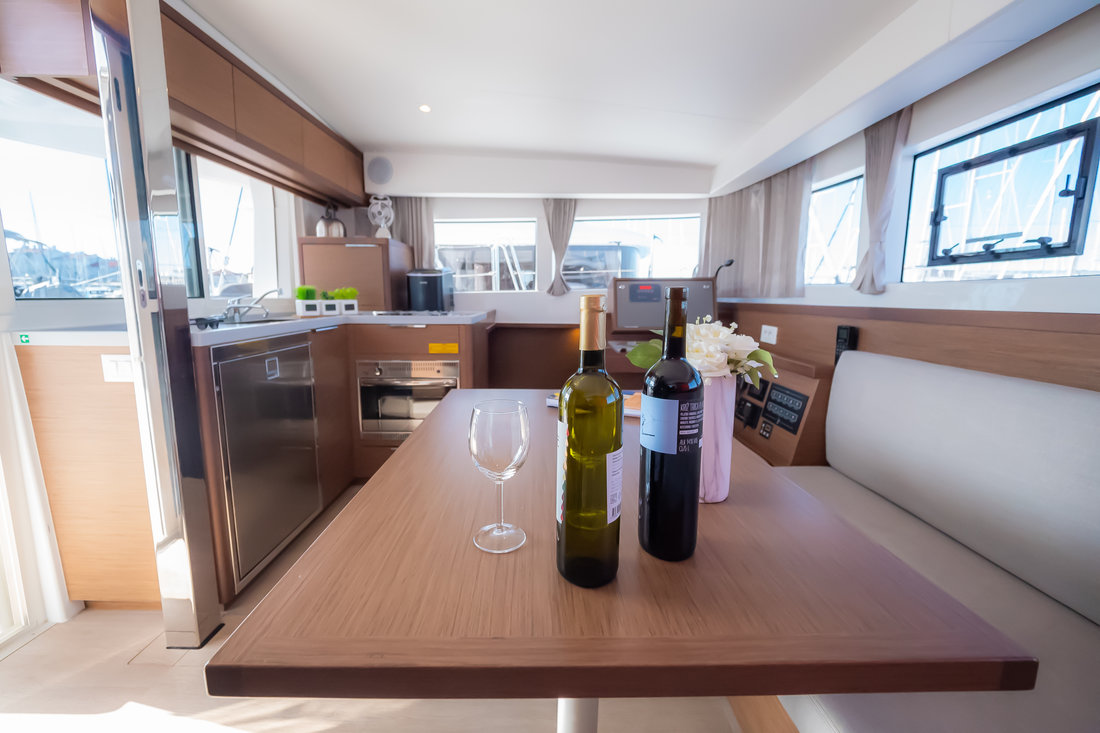 Photo #8 - Lagoon 40 - 4 + 2 cab (Sail Away) in Biograd - 29262