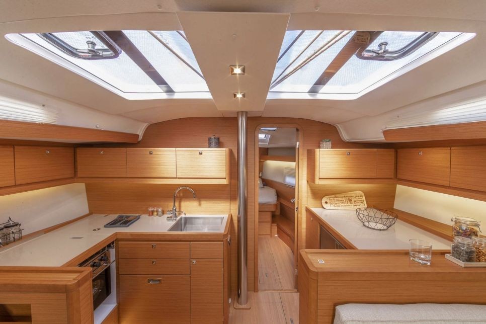 Photo #6 - Dufour 430 GL (SUNNY MANGO) en Anse Marcel - 29292