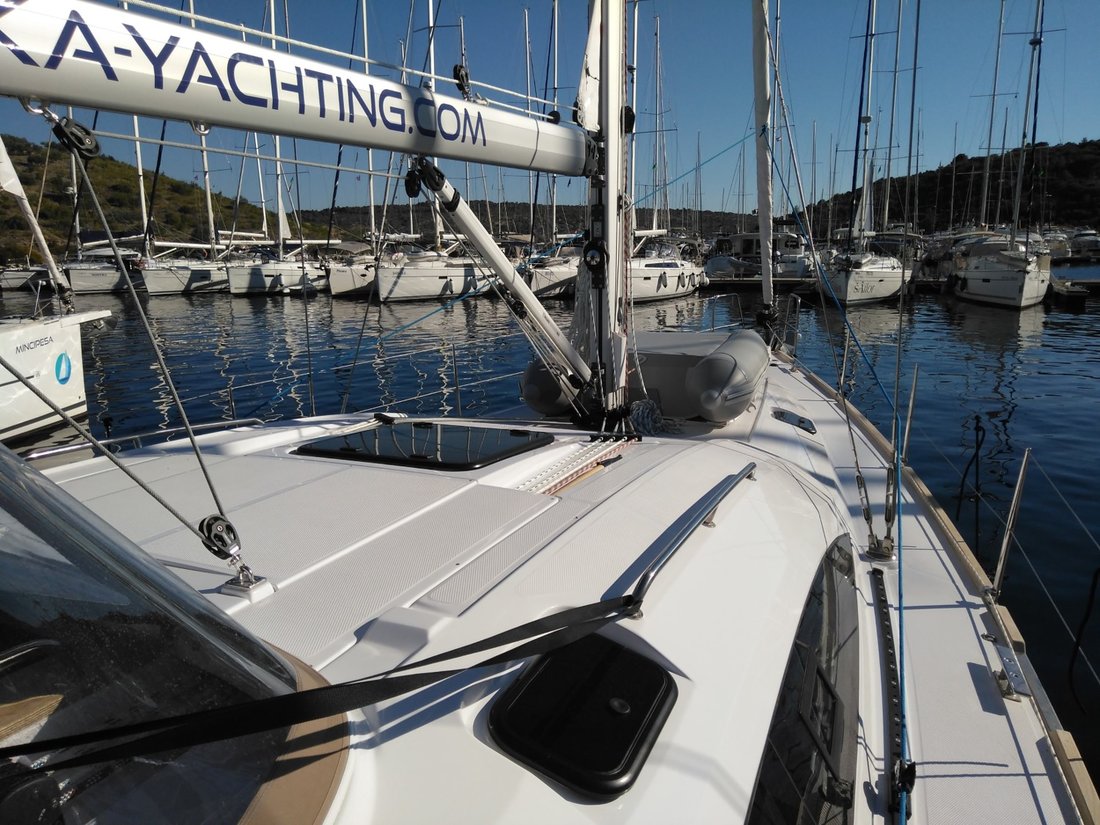 Photo #6 - Elan Impression 45.1 (Sea Cloud 3) in Pula - 29293