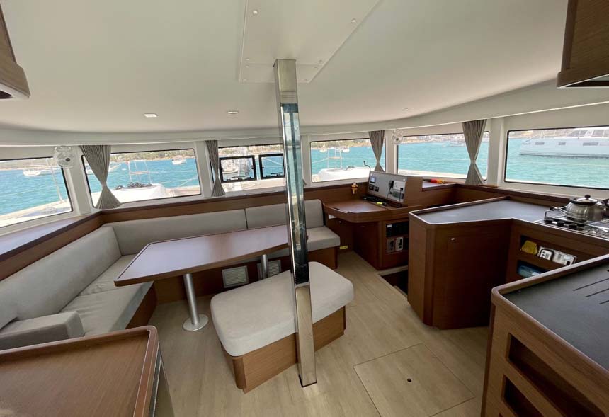 Photo #2 - Lagoon 42 - 4 + 2 cab. (DayElli) en Portocolom - 29320