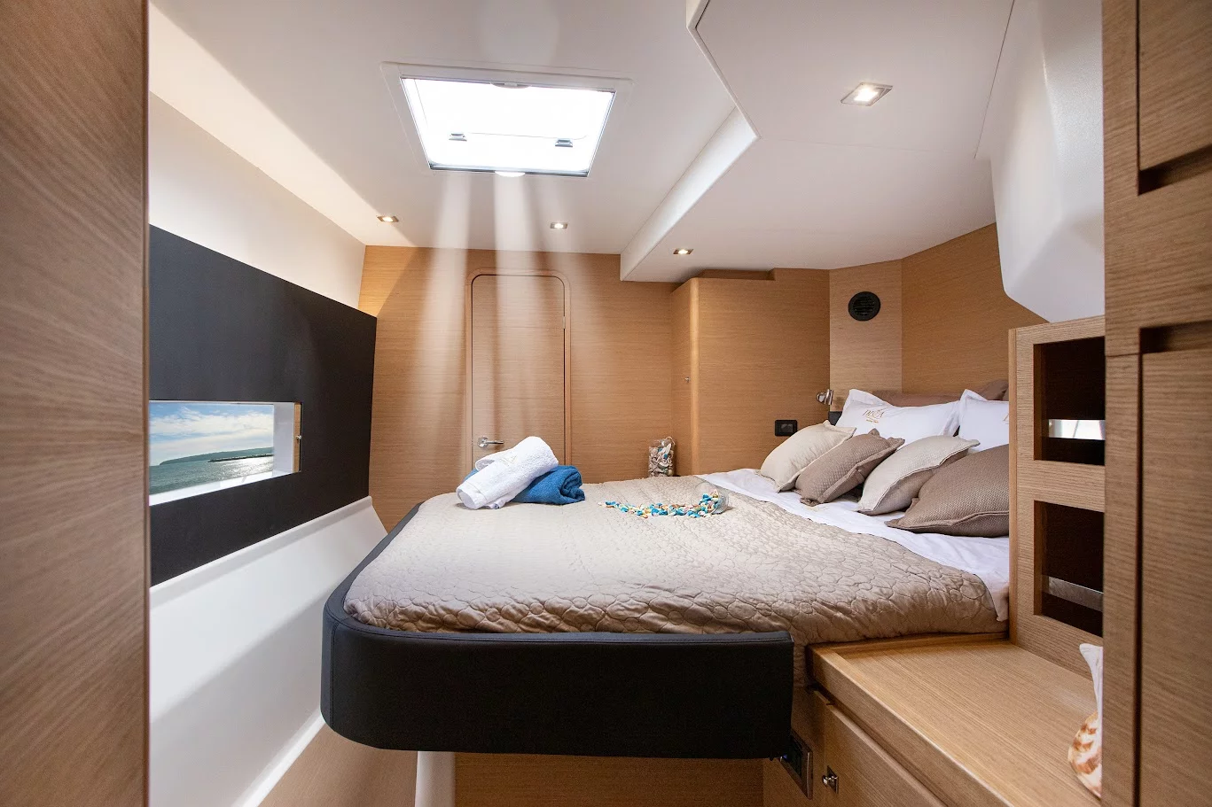Dufour 48 Catamaran - 5 + 1 cab. (Diva)  - 8