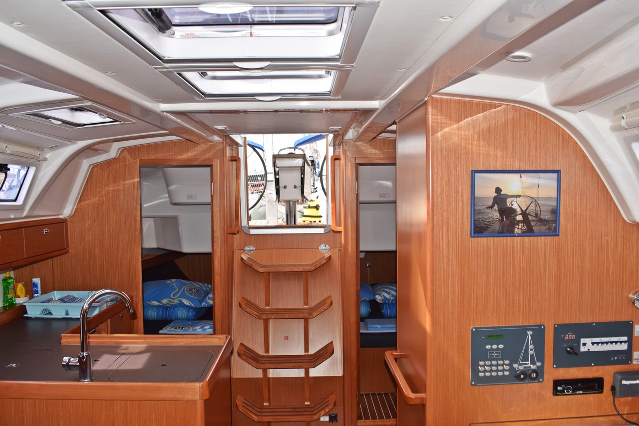 Photo #9 - Bavaria Cruiser 37 - 3 cab. (Šešula) en Kastela - 29344