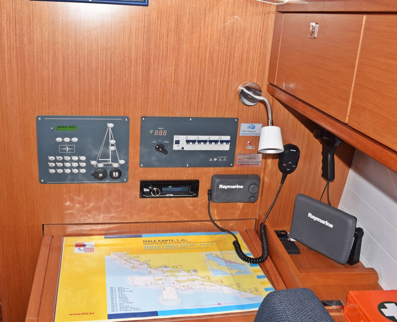 Photo #13 - Bavaria Cruiser 37 - 3 cab. (Šešula) en Kastela - 29344