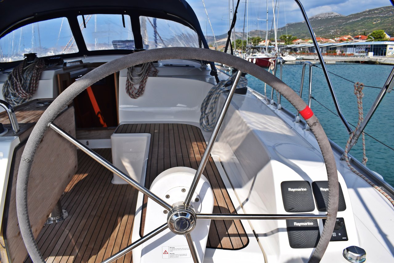 Photo #6 - Bavaria Cruiser 46 - 4 cab. (Lovrečina) in Kastela - 29346