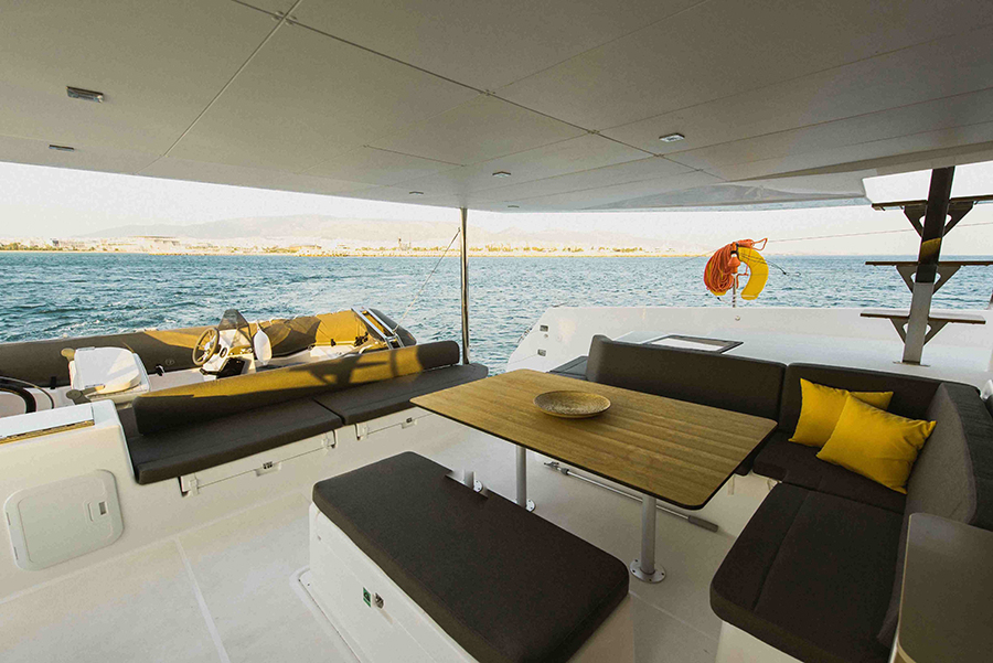 Photo #5 - Dufour 48 Catamaran - 5 + 1 cab. (My Blue Heaven) in Athen - 29348