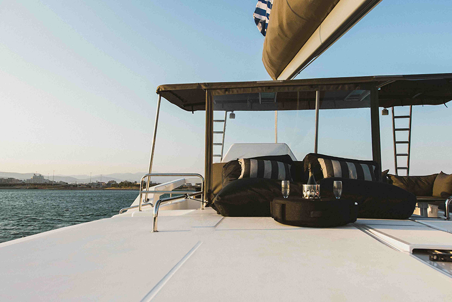 Photo #6 - Dufour 48 Catamaran - 5 + 1 cab. (My Blue Heaven) in Athen - 29348