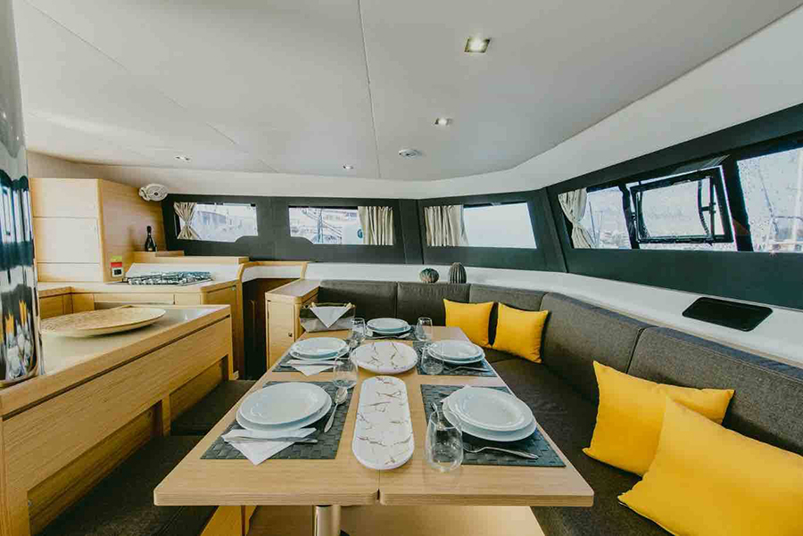 Photo #7 - Dufour 48 Catamaran - 5 + 1 cab. (My Blue Heaven) in Athen - 29348