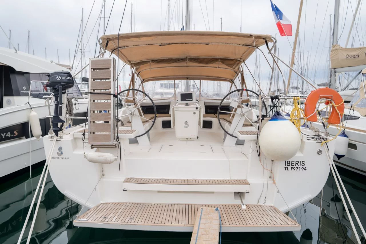 Oceanis 51.1 - 5 + 1 cab. (IBERIS)  - 2