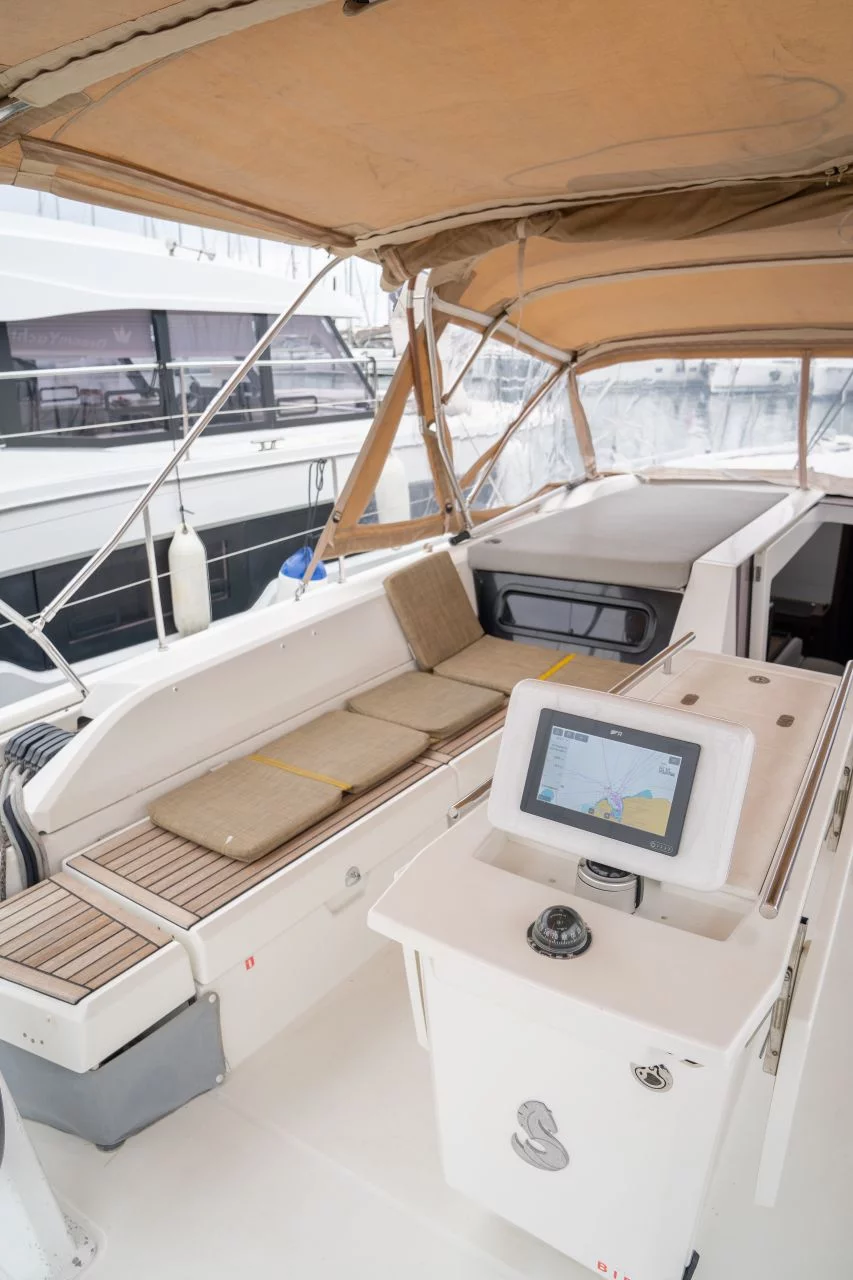 Oceanis 51.1 - 5 + 1 cab. (IBERIS)  - 4