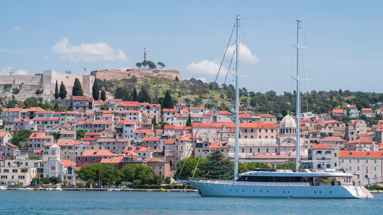 Photo #4 - MS Custom Aurum Sky (M/S Aurum Sky) in Split - 29458